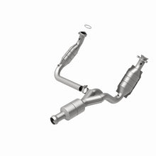 Load image into Gallery viewer, Magnaflow 51578 FITS MagnaFlow Conv DF 09-13 Chevy Avalanche 5.3L