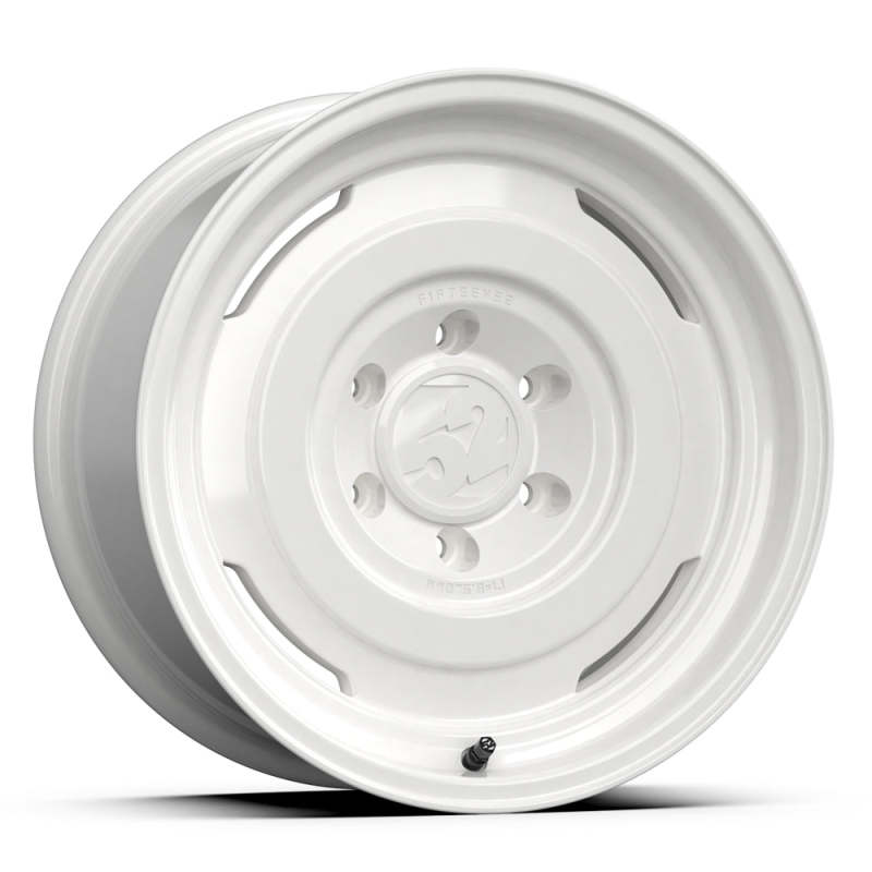fifteen52 AHDCW-78569-00 - Analog HD 17x8.5 6x139.7 0mm ET 106.2mm Center Bore Gloss White Wheel
