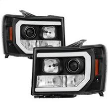 Load image into Gallery viewer, SPYDER 5083630 FITS 5083630 - Spyder GMC Sierra 1500/2500/3500 07-13 V2 Projector Headlights- Black PRO-YD-GS07V2-LBDRL-BK