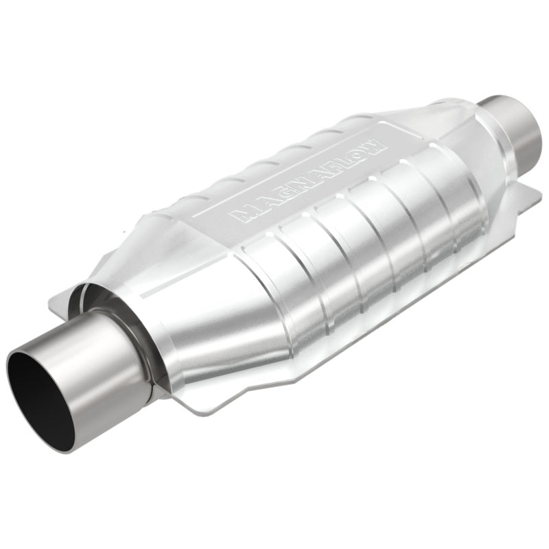 Magnaflow 334006 FITS: MagnaFlow Conv Univ 2.5inch T2 Rear