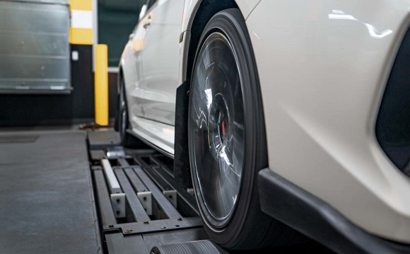 Magnaflow 16929 FITS: MagnaFlow SYS C/B 2011 Grand Cherokee 5.7L