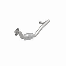 Load image into Gallery viewer, MagnaFlow Conv DF 04-05 Dodge RAM 1500 Pickup 3.7L (Inc 4WD 4.7L) D/S