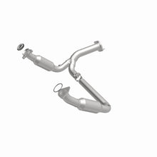 Load image into Gallery viewer, Magnaflow 49194 FITS MagnaFlow Conv DF 07-09 Chevy/GMC Silverado/Suburban/Sierra/Tahoe/Yukon
