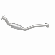 Load image into Gallery viewer, MagnaFlow Conv DF 04-05 Dodge RAM 1500 Pickup 3.7L (Inc 4WD 4.7L) D/S