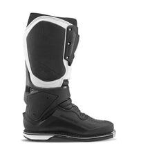 Load image into Gallery viewer, Gaerne SG22 Boot Black/White Size - 8