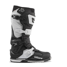 Load image into Gallery viewer, Gaerne SG22 Boot Black/White Size - 7