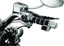 Load image into Gallery viewer, Kuryakyn Premimum ISO Grip With Contured Throttle Boss Throttle-By-Wire Chrome