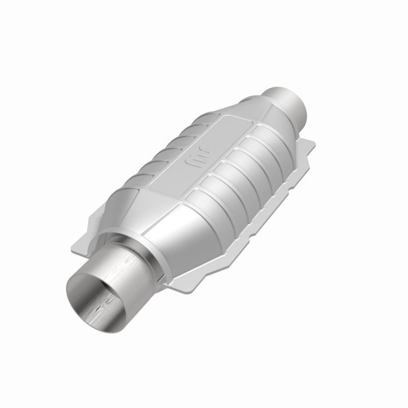 Magnaflow 334006 FITS: MagnaFlow Conv Univ 2.5inch T2 Rear