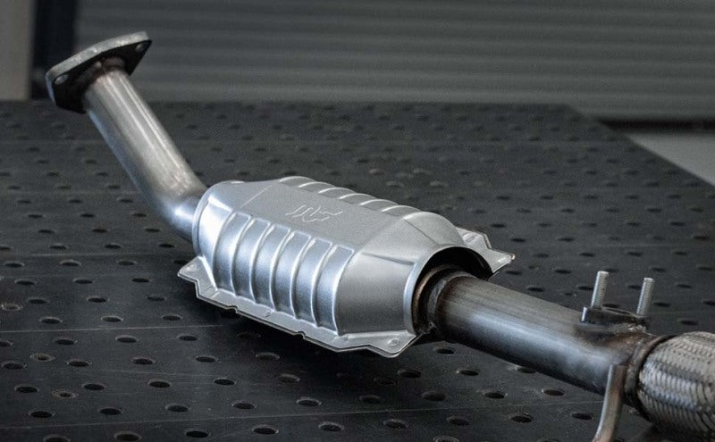 Magnaflow 5421012 FITS: MagnaFlow Converter Direct Fit 12-14 Subaru Impreza 2.5L / 15-16 WRX STI