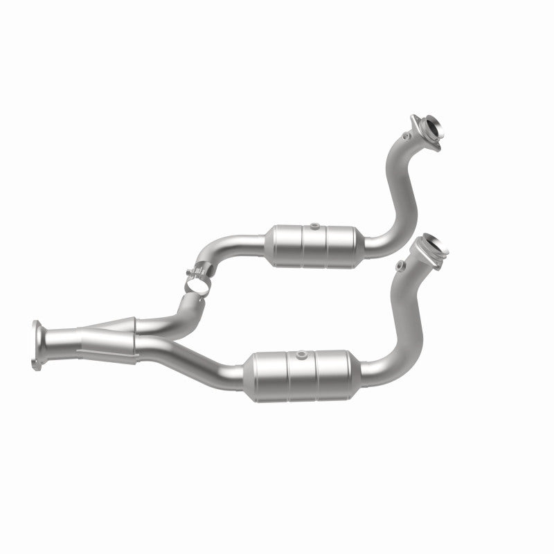 Magnaflow Conv DF 08-10 Ford F-250/F-250 SD/F-350/F-350 SD 5.4L/6.8L / F-450 SD 6.8L Y-Pipe Assembly