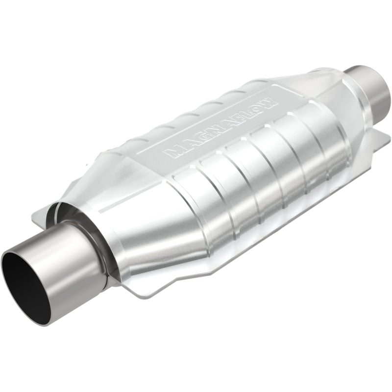Magnaflow 334006 FITS: MagnaFlow Conv Univ 2.5inch T2 Rear