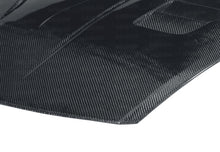 Load image into Gallery viewer, Seibon HD0708NS350-VT FITS 07-08 Nissan 350z VT-style Carbon Fiber Hood