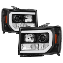 Load image into Gallery viewer, SPYDER 5083630 - Spyder GMC Sierra 1500/2500/3500 07-13 V2 Projector Headlights- Black PRO-YD-GS07V2-LBDRL-BK