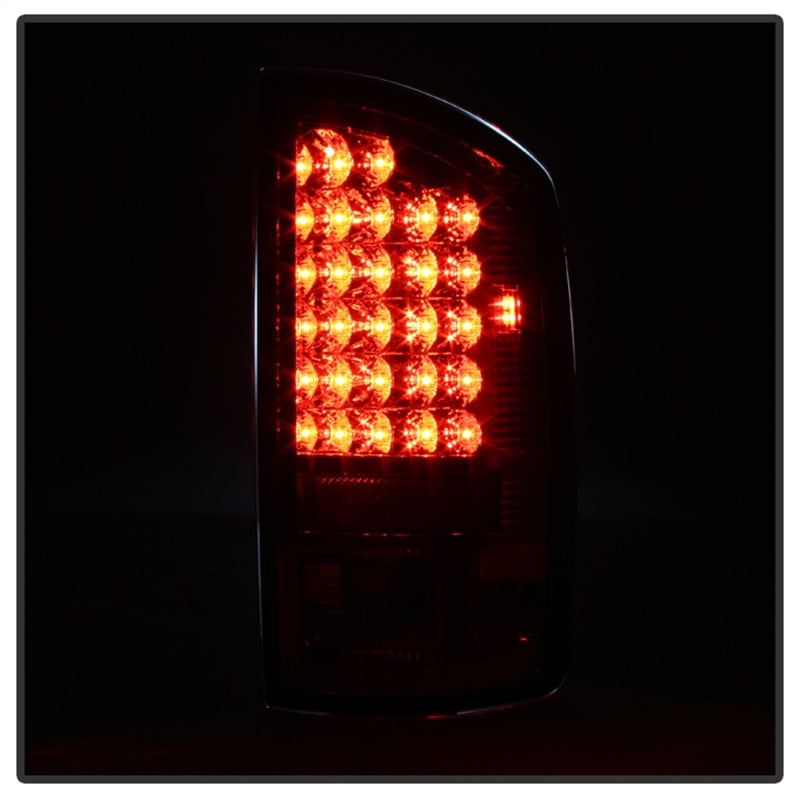 SPYDER 5002570 - Spyder Dodge Ram 02-06 1500/Ram 2500/3500 03-06 LED Tail Light Red Clear ALT-YD-DRAM02-LED-RC