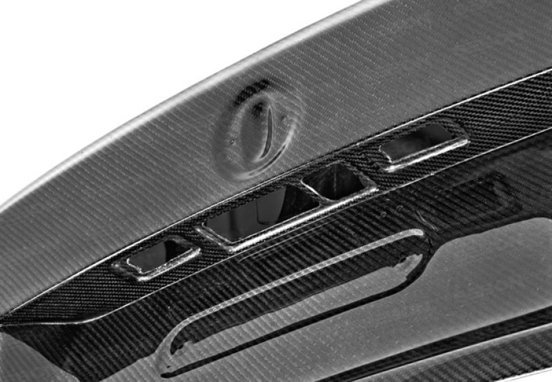 Seibon TL1213BMWF30 FITS 12-13 BMW F30 OEM Style Carbon Fiber Trunk Lid