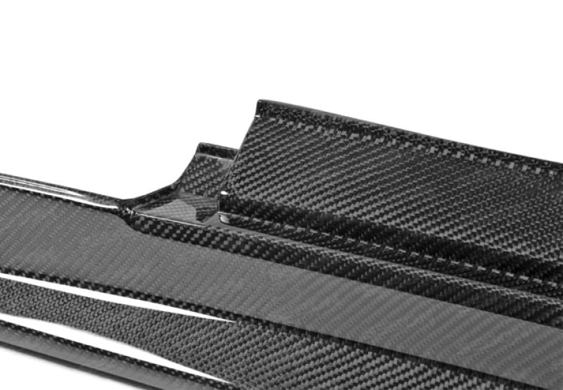 Seibon SS1113NSGTR-VS FITS 11-13 Nissan GTR R35 VS-Style Carbon Fiber Side Skirts (Pair)