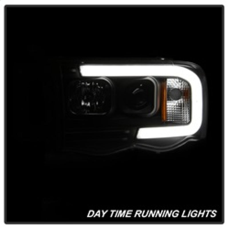 SPYDER 5084606 - Spyder 02-05 Dodge Ram 1500 Light Bar Projector HeadlightsBlack (PRO-YD-DR02V2-LB-BK)