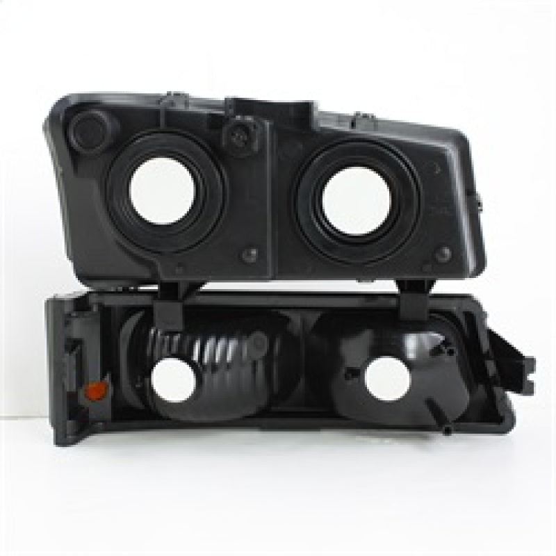 SPYDER 5064523 - Xtune Chevy Silverado 2500HD 03-06 Crystal Headlights w/ Amber Lights Smoke HD-JH-CSIL03-AM-SM-SET