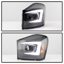 Load image into Gallery viewer, SPYDER 5086600 - Spyder 04-06 Dodge Durango Projector HeadlightsBlack PRO-YD-DDU04-LB-BK