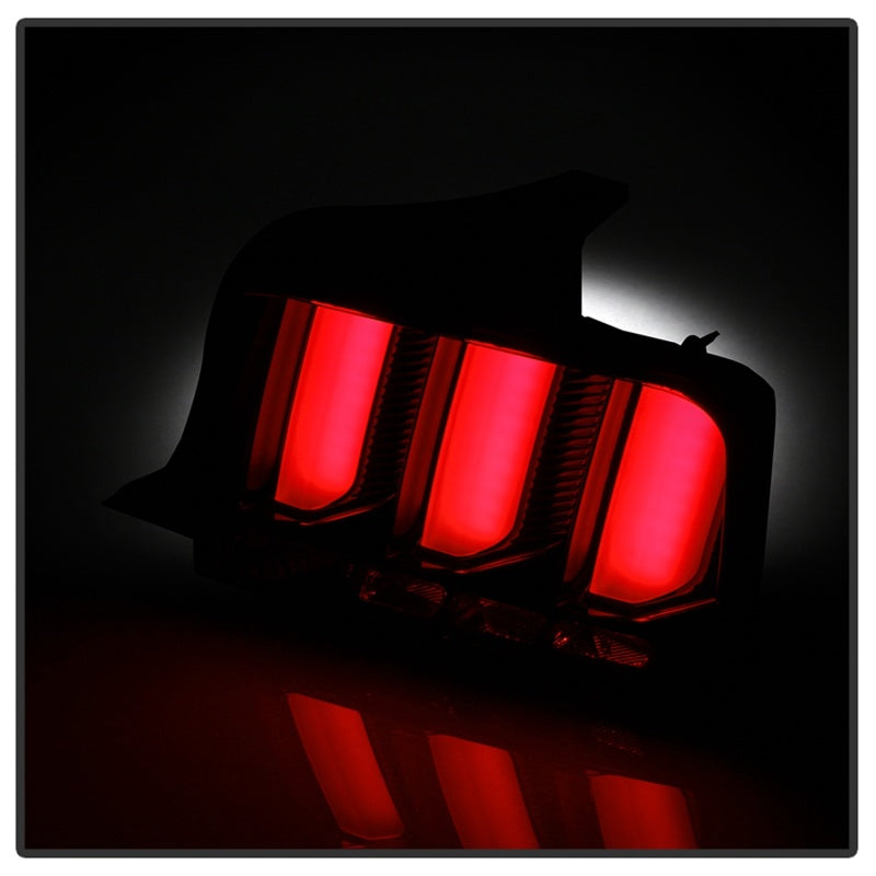 SPYDER 5086716 - Spyder 05-09 Ford Mustang (Red Light Bar) LED Tail LightsBlack ALT-YD-FM05V3-RBLED-BK