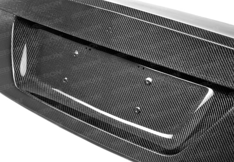 Seibon TL1112MBW204 FITS 12-14 Mercedes C-Class OE Style Carbon Fiber Trunk