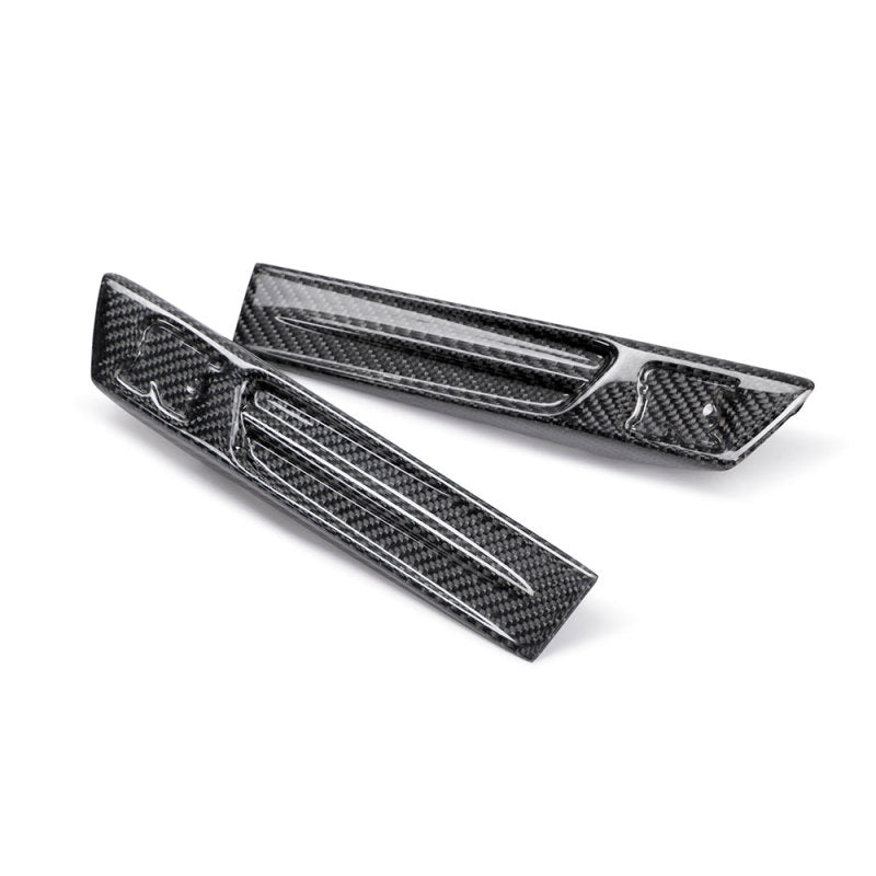 Seibon FDL0910NSGTR FITS 09-10 Nissan GTR R35 Carbon Fiber Fender Duct Logos (Pair)